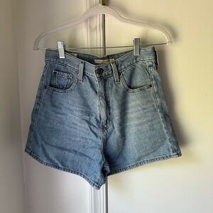 SOLD Levi’s Shorts